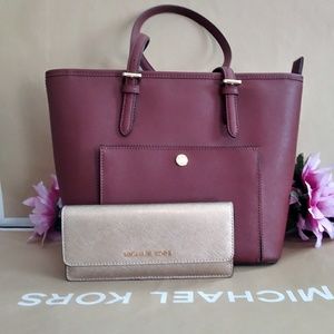 Michael kors tote shoppers w/NWT MK wallet set